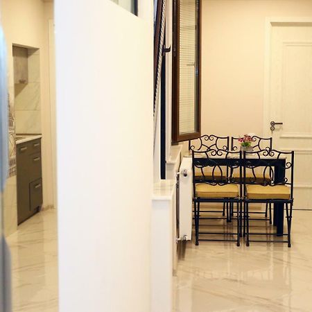 Old Corner Apartment Tbilisi ภายนอก รูปภาพ
