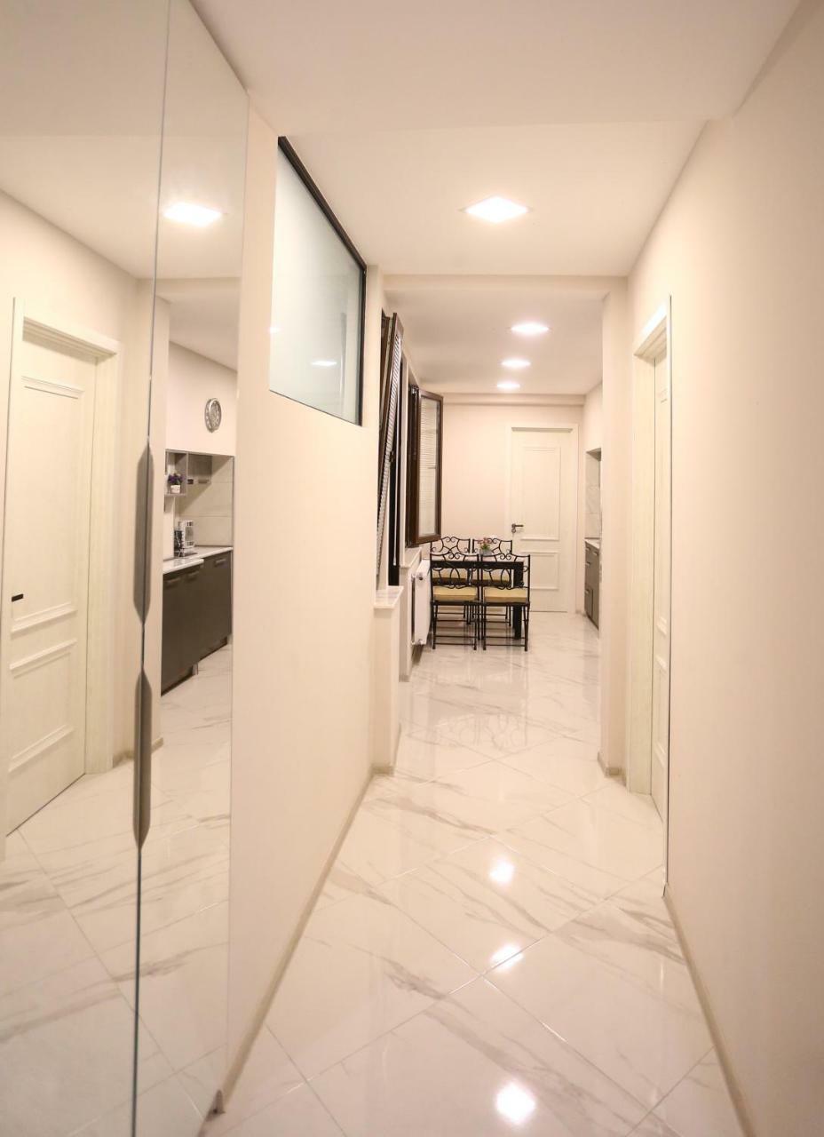 Old Corner Apartment Tbilisi ภายนอก รูปภาพ