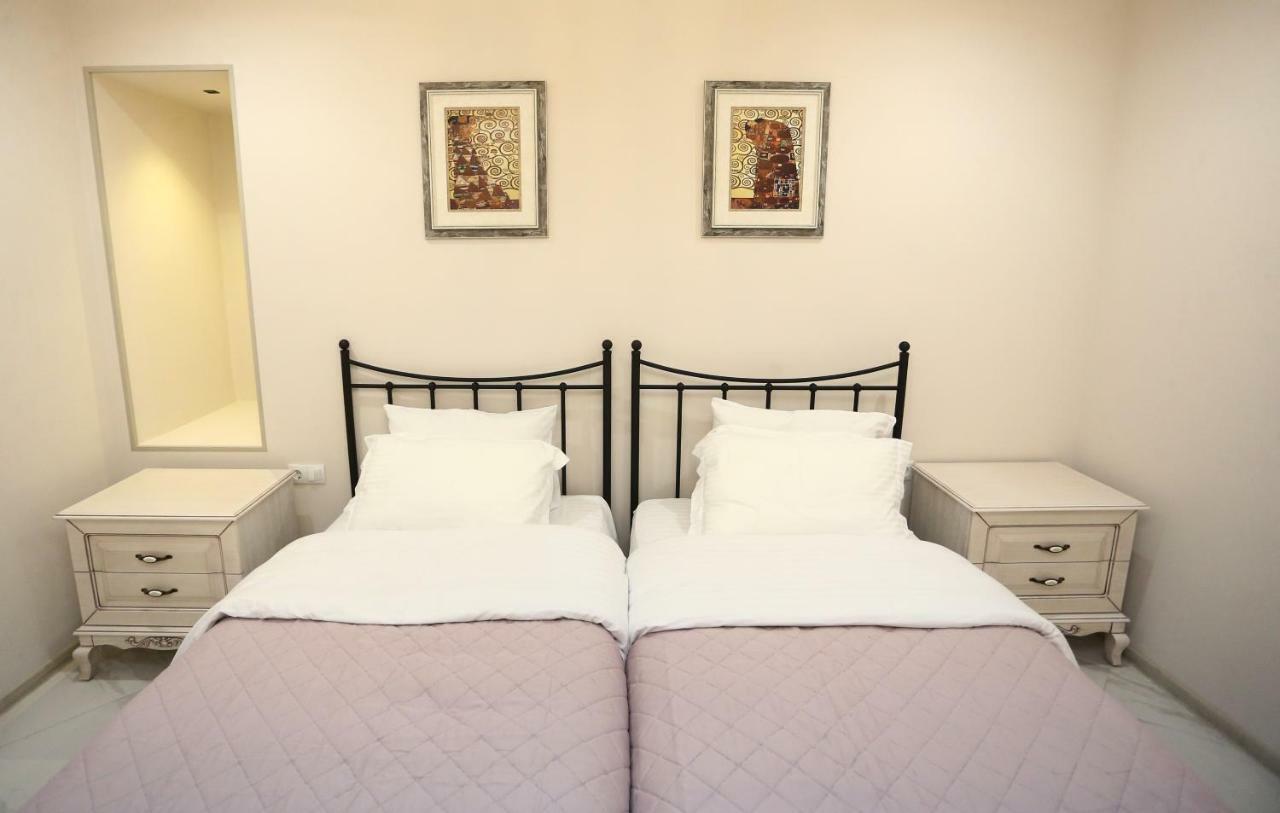 Old Corner Apartment Tbilisi ภายนอก รูปภาพ