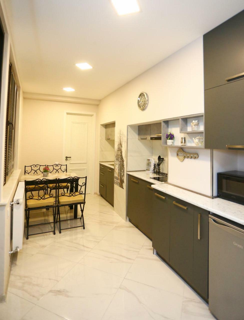 Old Corner Apartment Tbilisi ภายนอก รูปภาพ