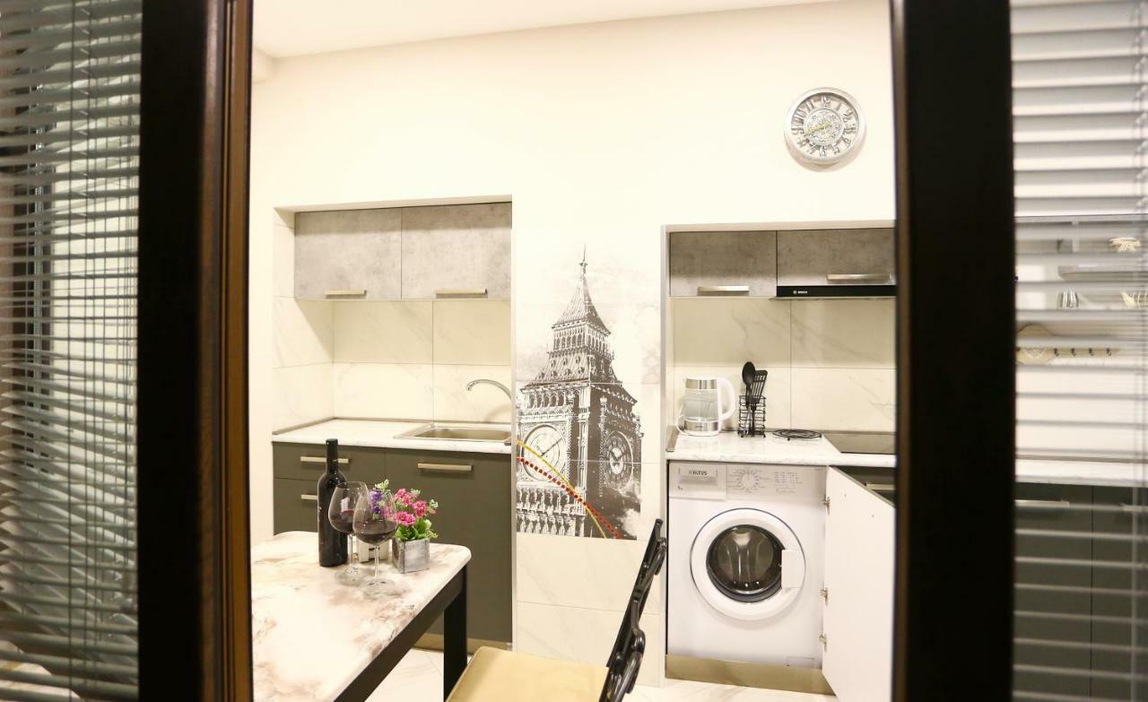 Old Corner Apartment Tbilisi ภายนอก รูปภาพ