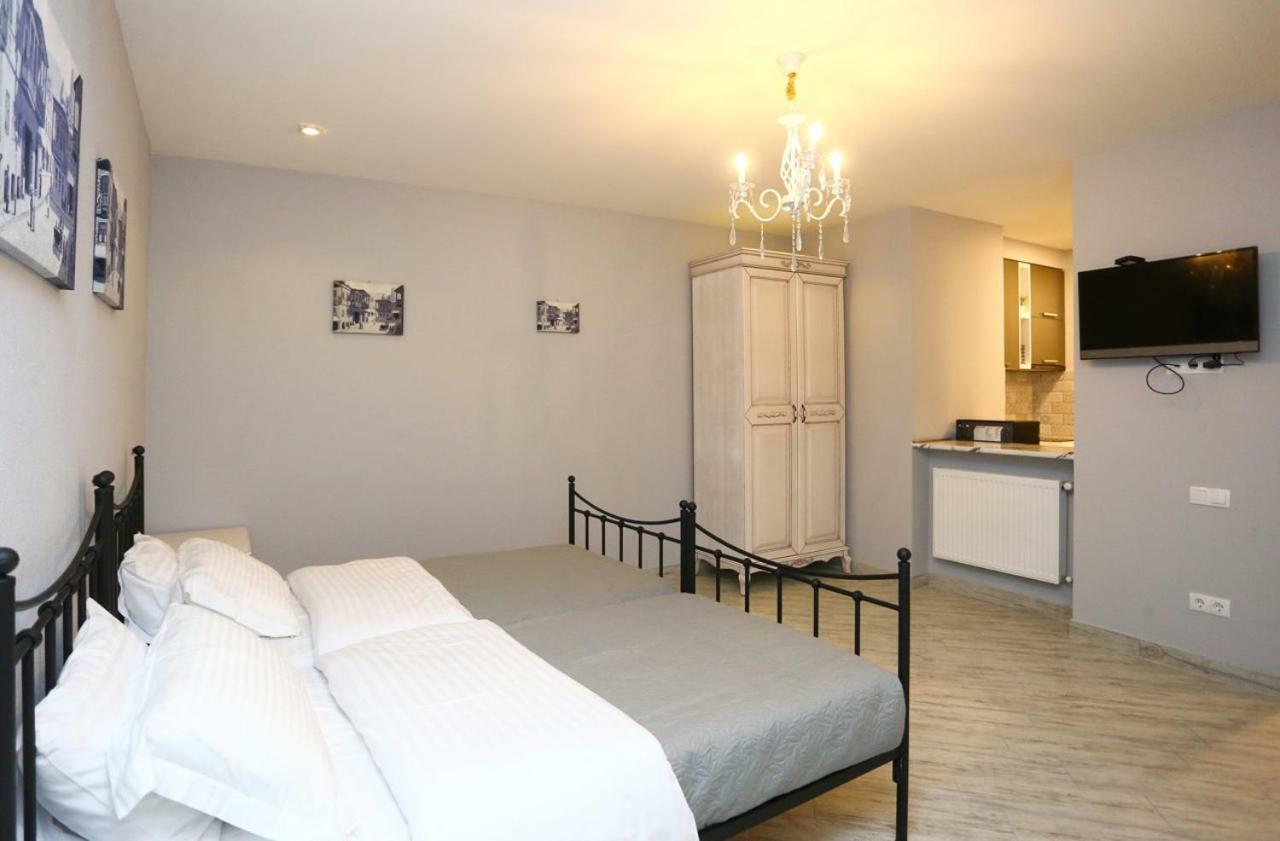 Old Corner Apartment Tbilisi ภายนอก รูปภาพ