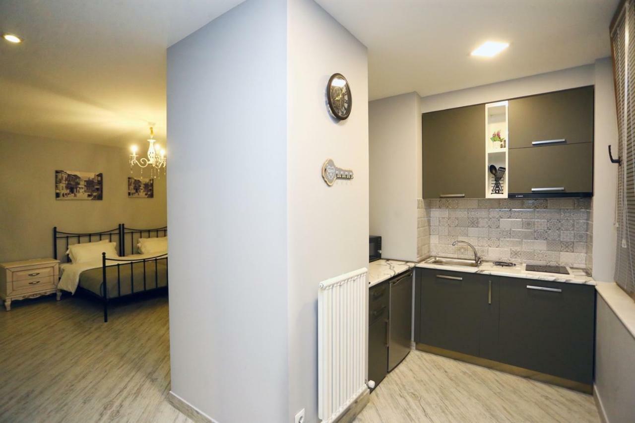 Old Corner Apartment Tbilisi ภายนอก รูปภาพ