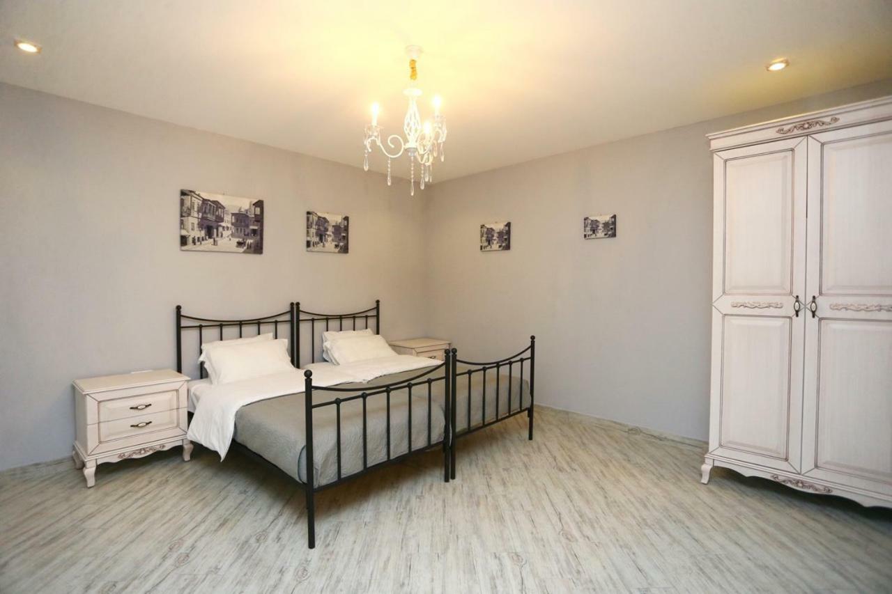 Old Corner Apartment Tbilisi ภายนอก รูปภาพ