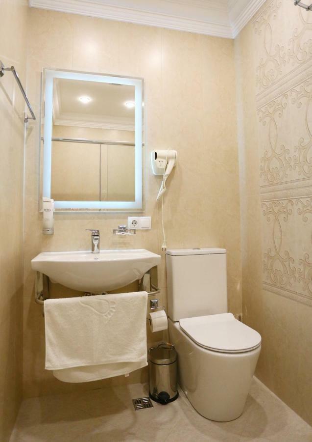 Old Corner Apartment Tbilisi ภายนอก รูปภาพ